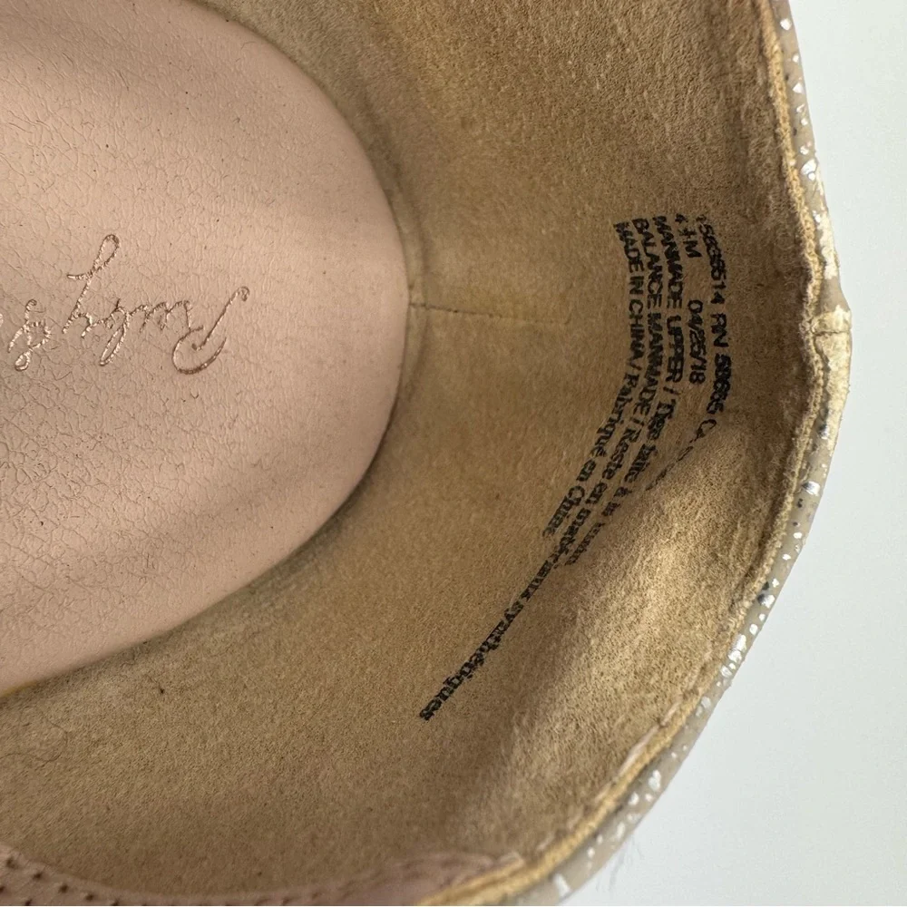 Ruby & Bloom Gold Shimmer Flat Shoes.  Size 4.5